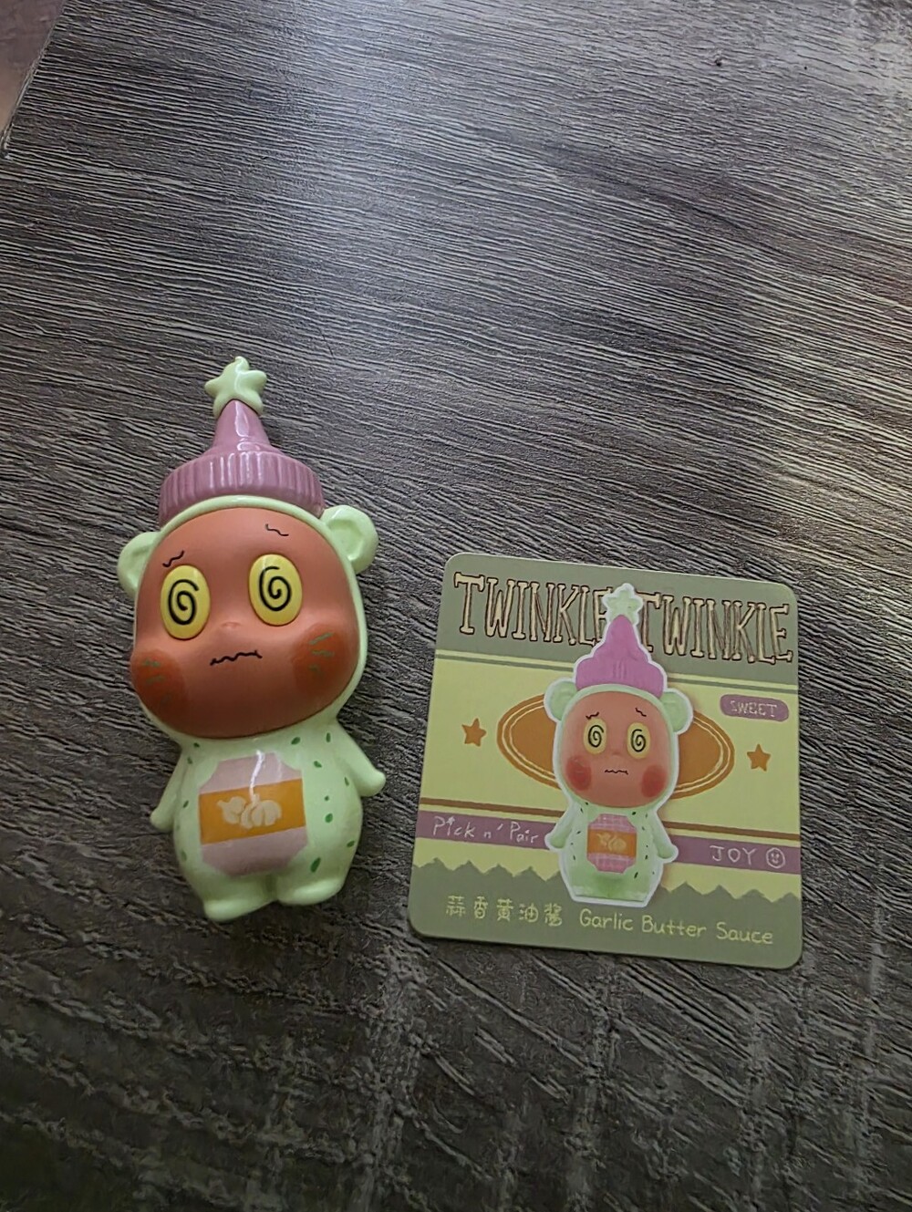 Twinkle Twinkle Garlic Butter Sauce Green & Pink Collectible Figure Popmart